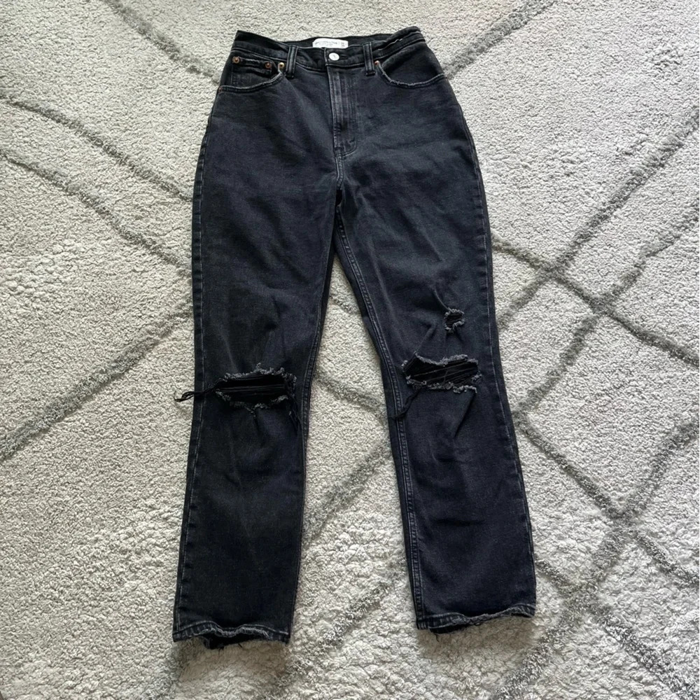 Abercrombie and Fitch black jeans ankle straight high rise curve love 24 / 00